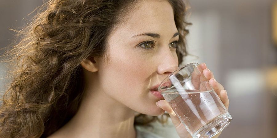 Как простая вода может помочь вернуть телу здоровье и молодость